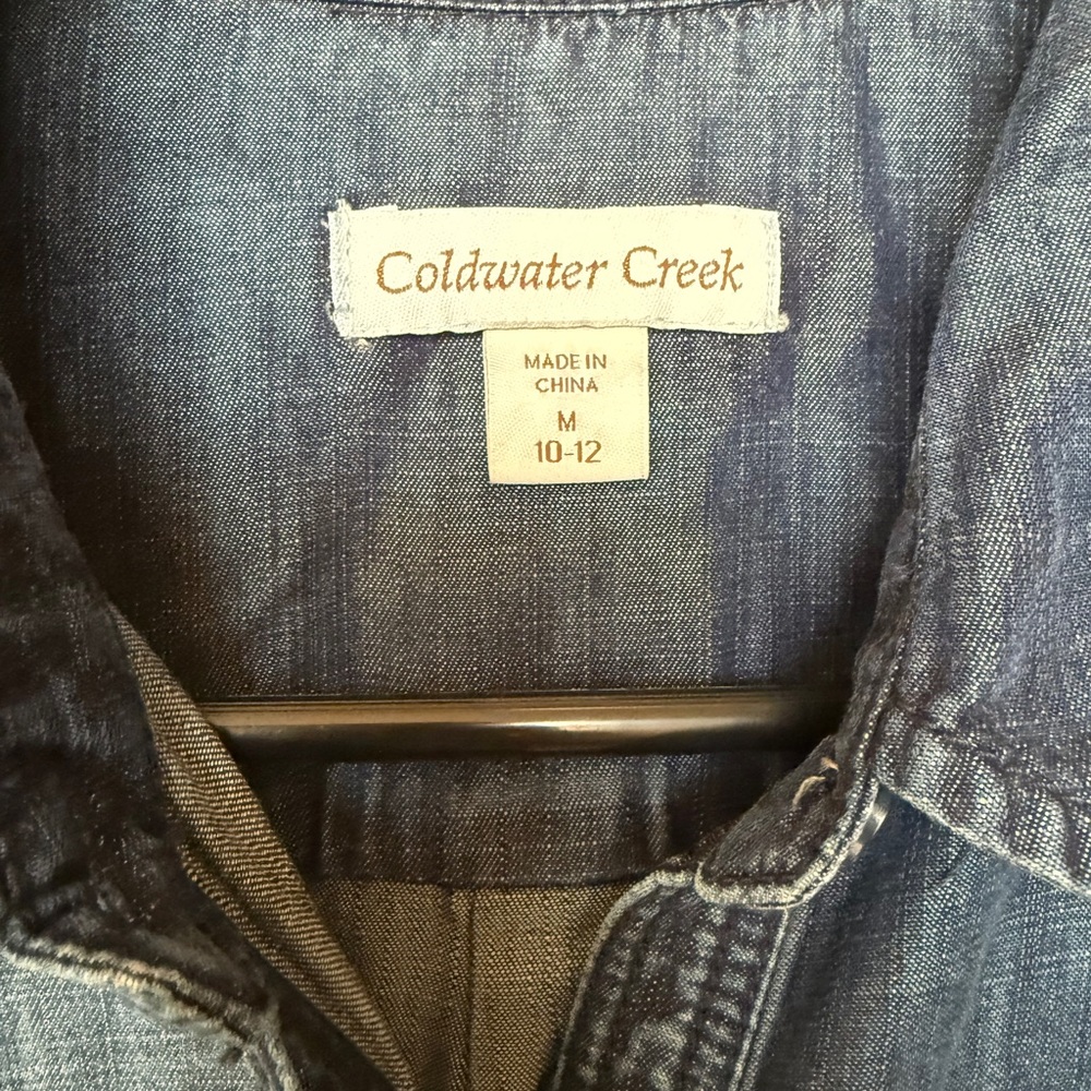 Coldwater Creek Women's Blue Denim Colored Button Down Shirt - Picture 3 of 5